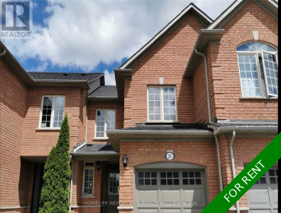 Richmond Hill Row / Townhouse: 3 bedroom