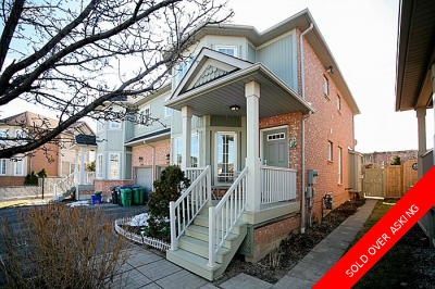 Mississauga House: 3 bedroom